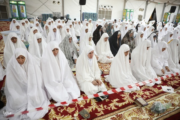 آوای دعای امام حسین (ع) در دل عرفات؛ شب بی‌نهایت نیاز