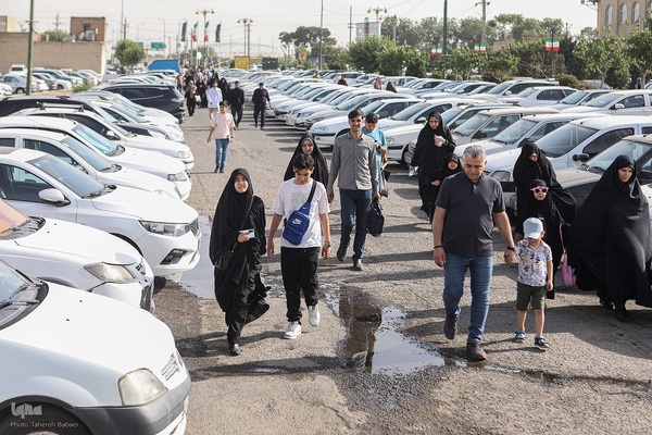 اجتماع پرشور دلدادگان حسینی در حرم عبدالعظیم (ع)؛ طنین دعای عرفه در قبله تهران