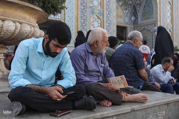اجتماع پرشور دلدادگان حسینی در حرم عبدالعظیم (ع)؛ طنین دعای عرفه در قبله تهران