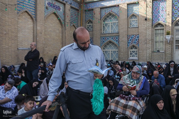 اجتماع پرشور دلدادگان حسینی در حرم عبدالعظیم (ع)؛ طنین دعای عرفه در قبله تهران