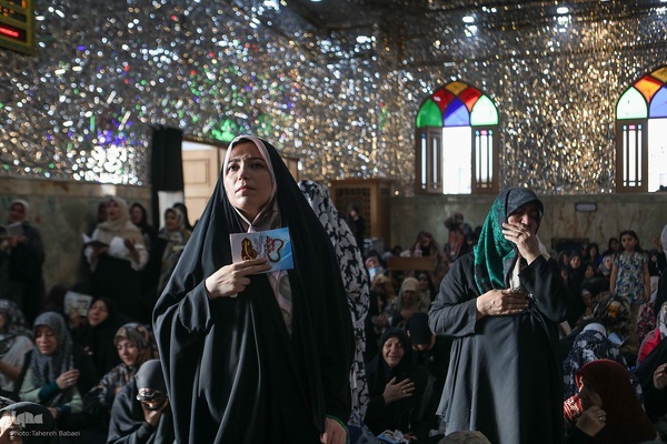 اجتماع پرشور دلدادگان حسینی در حرم عبدالعظیم (ع)؛ طنین دعای عرفه در قبله تهران