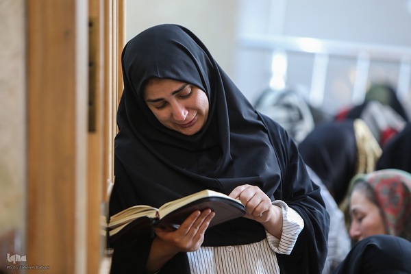 اجتماع پرشور دلدادگان حسینی در حرم عبدالعظیم (ع)؛ طنین دعای عرفه در قبله تهران