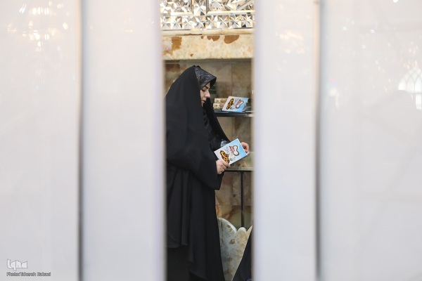 اجتماع پرشور دلدادگان حسینی در حرم عبدالعظیم (ع)؛ طنین دعای عرفه در قبله تهران