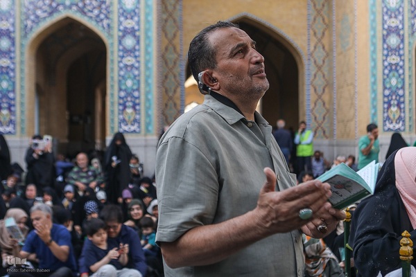 اجتماع پرشور دلدادگان حسینی در حرم عبدالعظیم (ع)؛ طنین دعای عرفه در قبله تهران