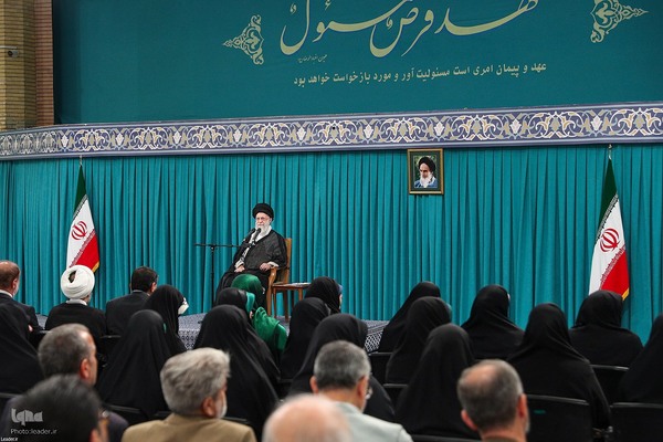 دیدار نمایندگان مجلس شورای اسلامی با رهبر انقلاب