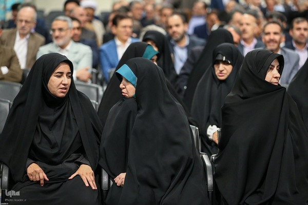 دیدار نمایندگان مجلس شورای اسلامی با رهبر انقلاب