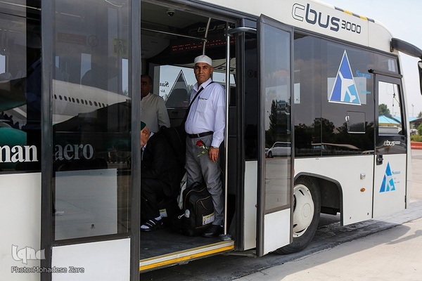 آغاز بازگشت حجاج از سرزمین وحی در مشهد