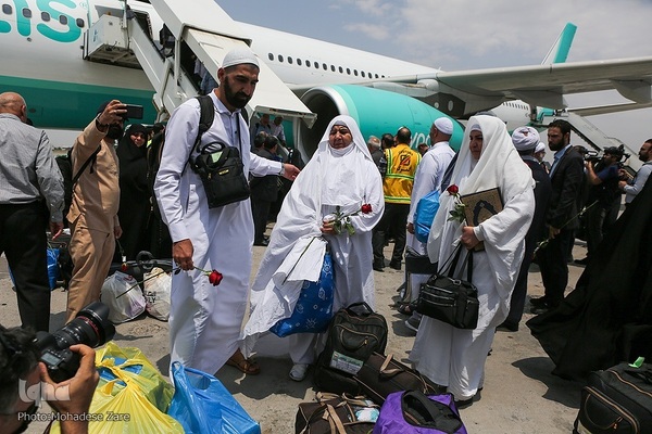 آغاز بازگشت حجاج از سرزمین وحی در مشهد