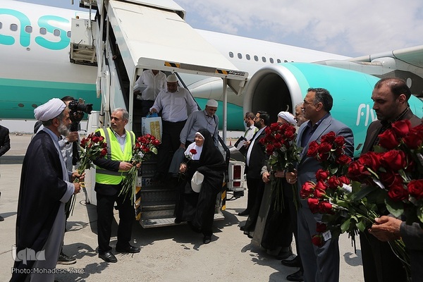 آغاز بازگشت حجاج از سرزمین وحی در مشهد
