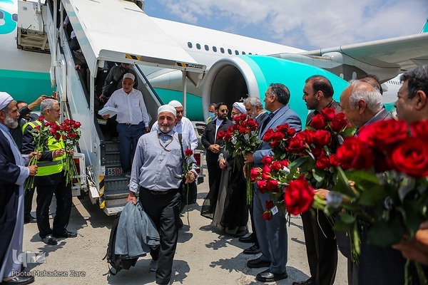 آغاز بازگشت حجاج از سرزمین وحی در مشهد