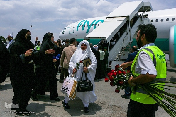 آغاز بازگشت حجاج از سرزمین وحی در مشهد