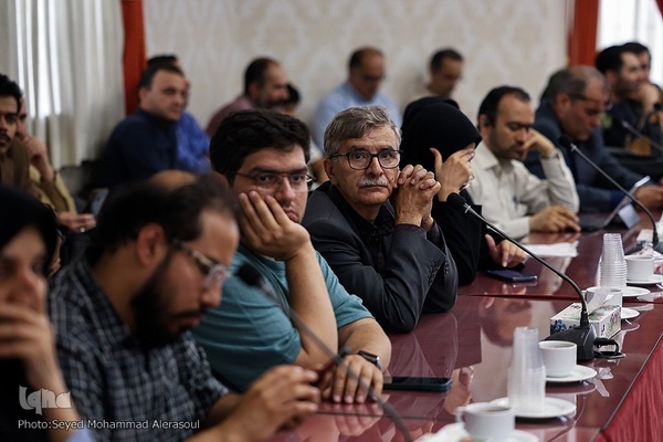 شست «حضرت علی(ع) از واقعیت تاریخی تا امام اسطوره‌ای» در مشهد