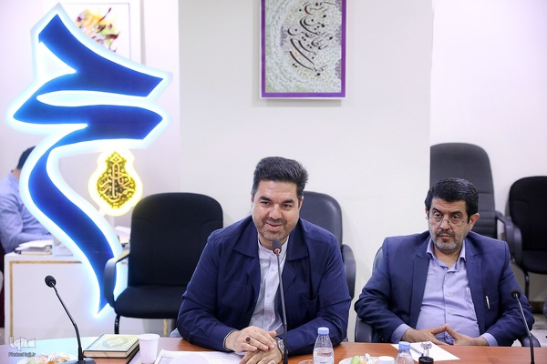 دیدار اعضای کاروان قرآنی نور با نماینده ولی‌فقیه در امور حج و زیارت