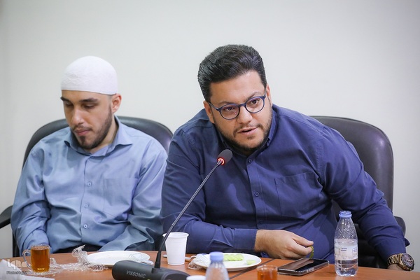 دیدار اعضای کاروان قرآنی نور با نماینده ولی‌فقیه در امور حج و زیارت