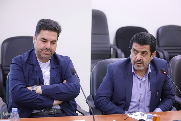 دیدار اعضای کاروان قرآنی نور با نماینده ولی‌فقیه در امور حج و زیارت