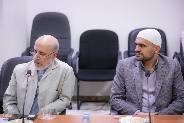 دیدار اعضای کاروان قرآنی نور با نماینده ولی‌فقیه در امور حج و زیارت