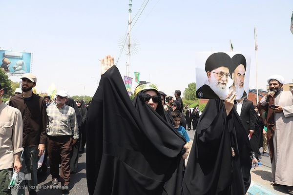 راهپیمایی مردم اهواز علیه تهاجم رژیم صهیونیستی