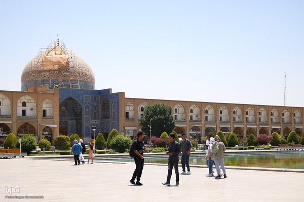 اصفهان در تکاپوی زندگی روزمره