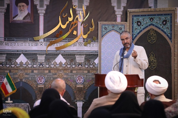 نشست کاروان دانشگاهیان با نماینده ولی فقیه در امور حج و زیارت