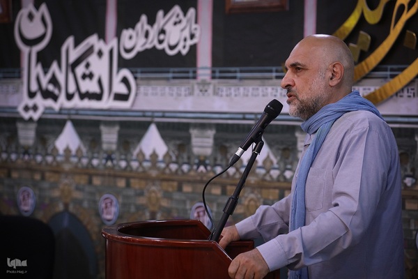 نشست کاروان دانشگاهیان با نماینده ولی فقیه در امور حج و زیارت