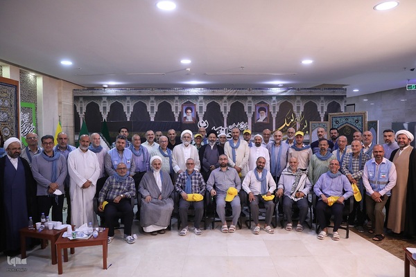 نشست کاروان دانشگاهیان با نماینده ولی فقیه در امور حج و زیارت
