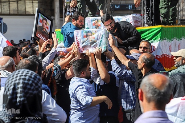 تشییع پیکر شهدای راه وطن در اهواز