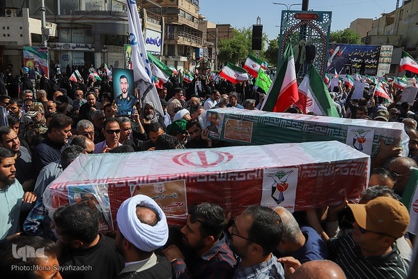 تشییع پیکر شهدای راه وطن در اهواز