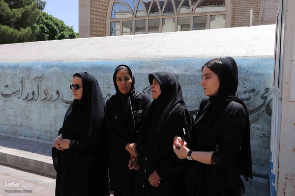 تشییع پیکر دو شهید قرآن آموز در تبریز