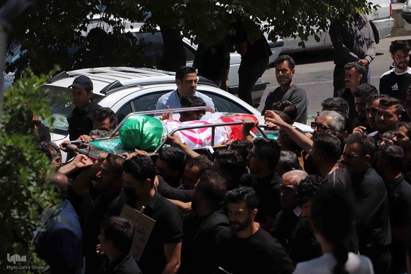 تشییع پیکر دو شهید قرآن آموز در تبریز