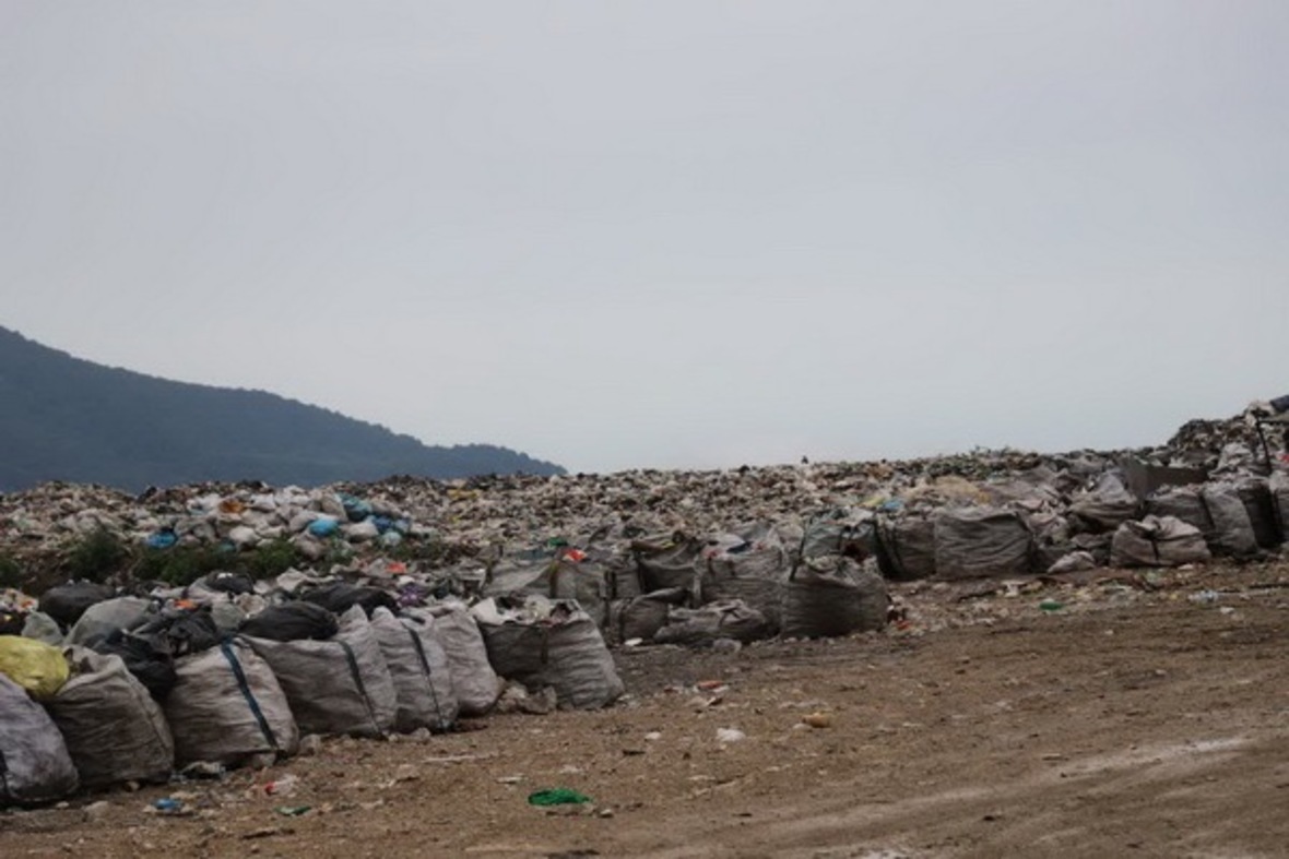 حضور استاندار مازندران در فرمانداری محمودآباد و بازدید از سایت زباله سوز رامسر و تنکابن