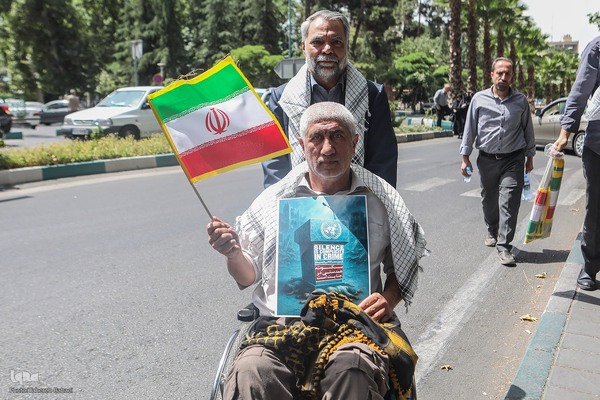 تجمع اعتراضی خانواده شهدا و ایثارگران در محکومیت حملات رژیم صهیونیستی و آمریکا