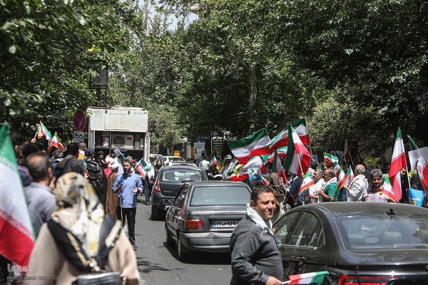 تجمع اعتراضی خانواده شهدا و ایثارگران در محکومیت حملات رژیم صهیونیستی و آمریکا