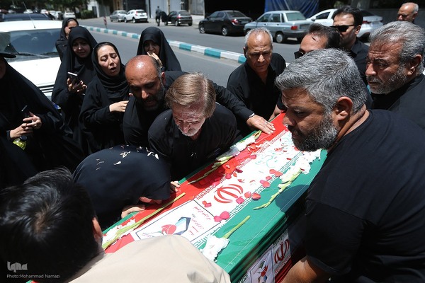 مراسم تشییع و خاکسپاری حافظ قرآن پاسدار شهید احسان ذاکری