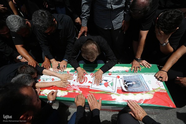 مراسم تشییع و خاکسپاری حافظ قرآن پاسدار شهید احسان ذاکری