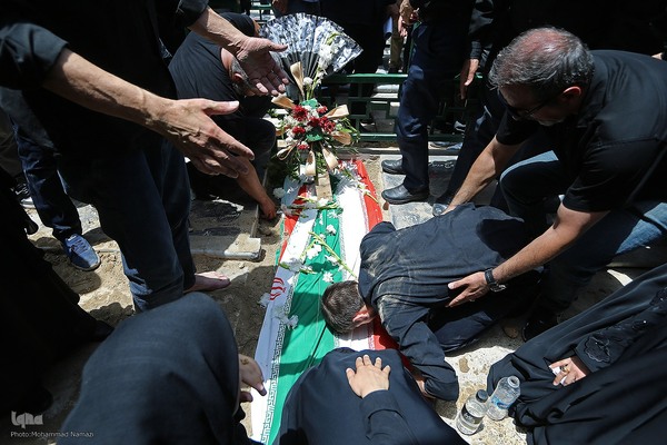 مراسم تشییع و خاکسپاری حافظ قرآن پاسدار شهید احسان ذاکری