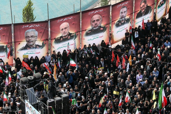 تشییع پیکر ۶۰ شهید اقتدار در تهران