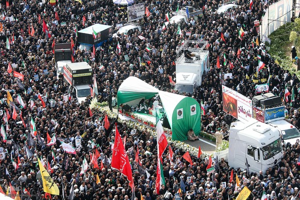 تشییع پیکر ۶۰ شهید اقتدار در تهران