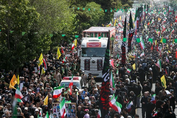 تشییع پیکر ۶۰ شهید اقتدار در تهران