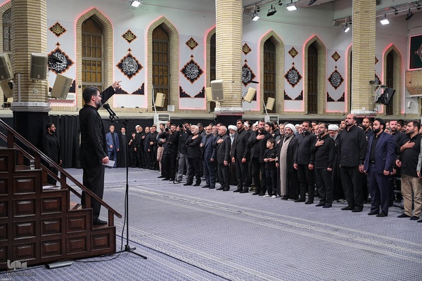 اولین شب مراسم عزاداری سید و سالار شهیدان(ع) در حسینیه امام خمینی(ره)