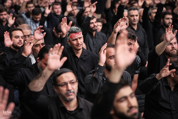 مراسم عزاداری شب تاسوعا در حسینیه امام خمینی(ره)