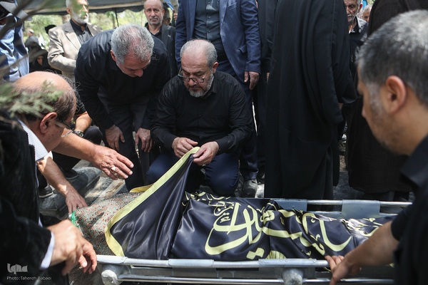 مراسم تشییع پیکر حجت‌الاسلام و المسلمین سیدمحمدباقر حجتی