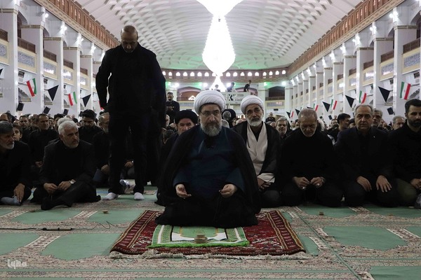 حضور رییس جمهور دکتر پزشکیان در نماز ظهر عاشورا در تبریز