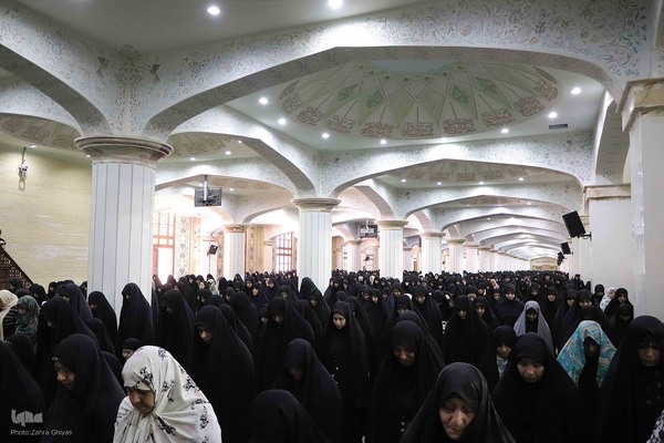 حضور رییس جمهور دکتر پزشکیان در نماز ظهر عاشورا در تبریز