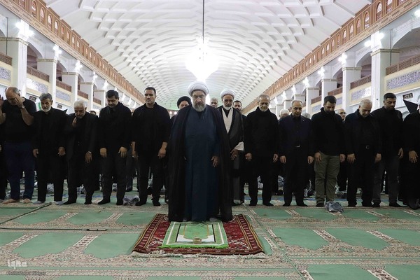 حضور رییس جمهور دکتر پزشکیان در نماز ظهر عاشورا در تبریز