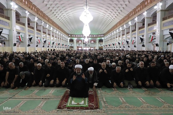 حضور رییس جمهور دکتر پزشکیان در نماز ظهر عاشورا در تبریز