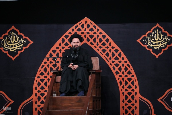 مراسم عزاداری شام غریبان در حسینیه امام خمینی(ره)