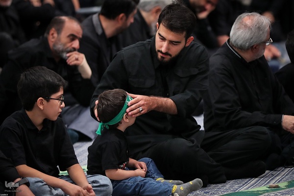 مراسم عزاداری شام غریبان در حسینیه امام خمینی(ره)