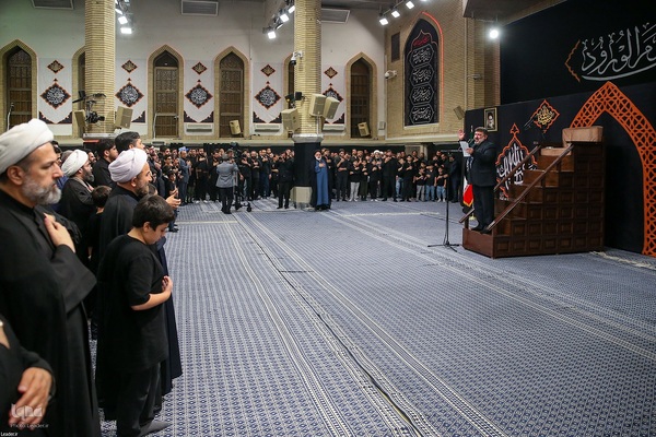 مراسم عزاداری شام غریبان در حسینیه امام خمینی(ره)