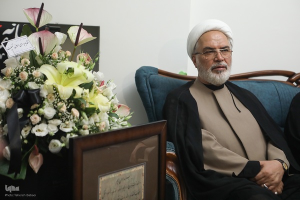 حضور جامعه قرآنی در منزل شهید احسان ذاکری