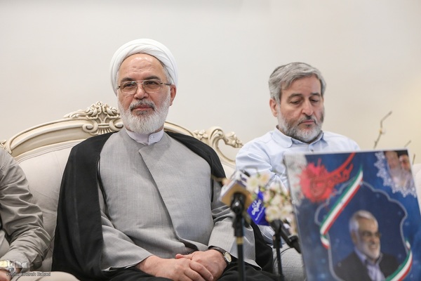 دیدار جامعه قرآنی با خانواده شهید طهرانچی